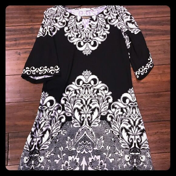 Dress black and white - Picture 1 of 4